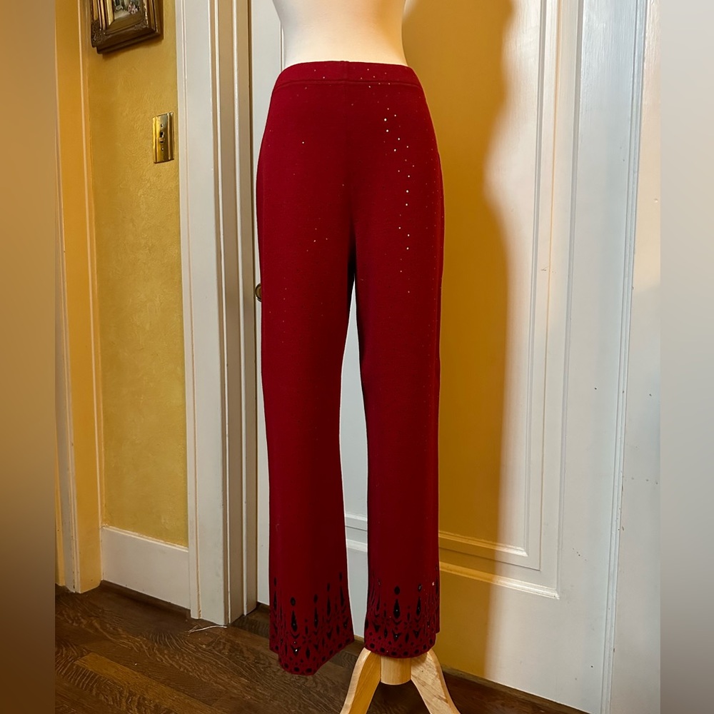 St. John Evening Knit Pant with Beautiful Metallic & Black Detail design Size 4